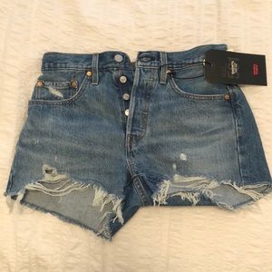 NWT Levi’s Shorts 501 High Rise
